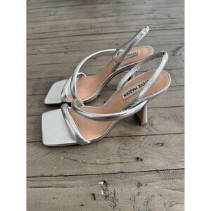 Steve Madden Elizabeth Vegan Leather Metallic Silver Slingback Heels Sandals 8.5
